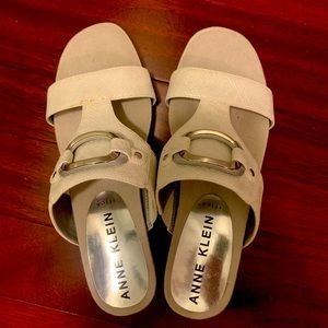 Dressy sandals